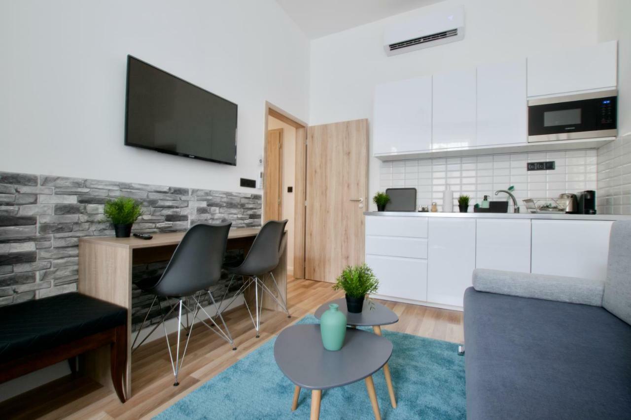 Standard Apartment By Hi5 - Anker 1 Budapest Exterior photo